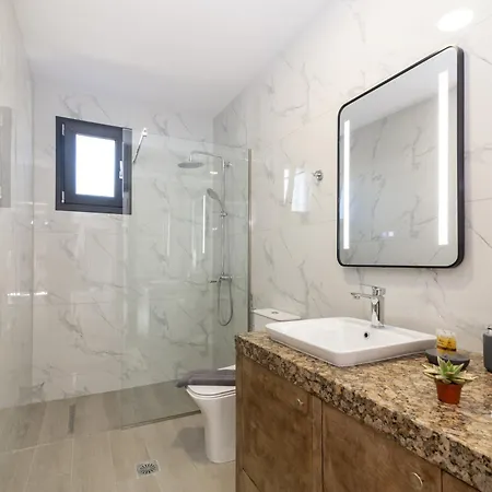 Sonny 2 Bedroom House Koukounaria