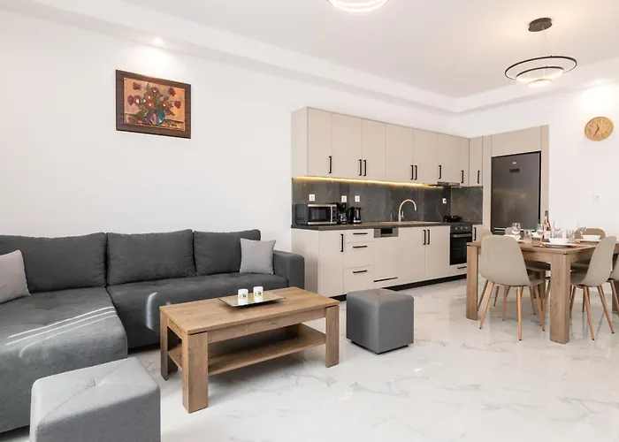 Sonny 2 Bedroom House Apartmán Koukounariá