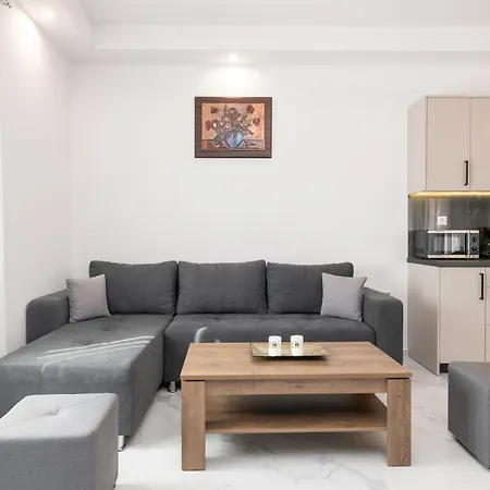 Sonny 2 Bedroom House Apartment *