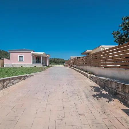 Sonny 2 Bedroom House Apartment Koukounariá